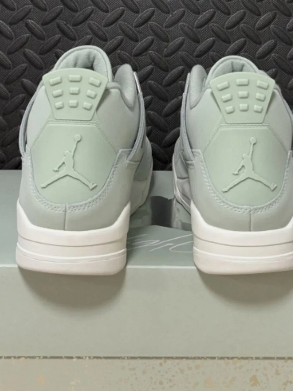 Nike Air Jordan 4 Retro Seafoam Sail